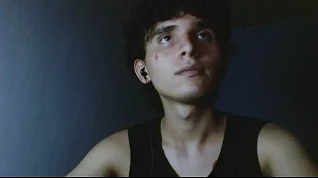 Snapshot of Charley_quin chatting on March 2025 12:16:02 AM Charley quin online show from March 2025 12:16:02 AM