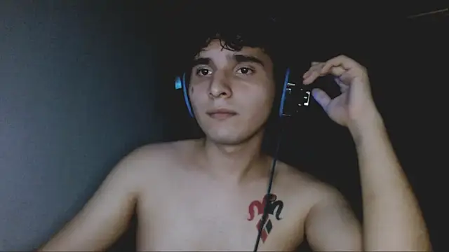 Snapshot of Charley_quin chatting on September 2025 03:30:02 AM Charley quin online show from September 2025 03:30:02 AM