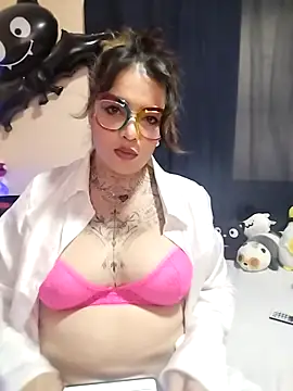 poisson ivy online show from October 2025 06:20:01 PM