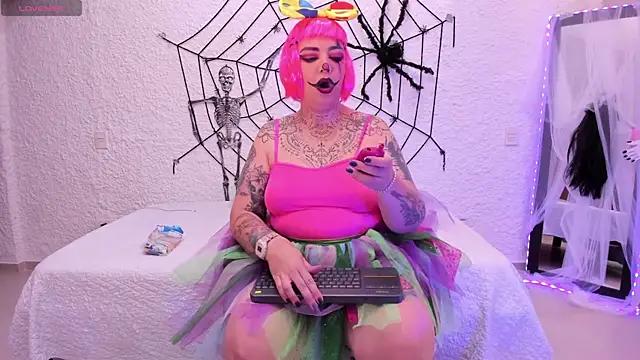 poisson ivy online show from October 2025 08:05:01 PM