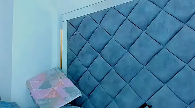 Nellyhills online show from February 2025 06:10:01 PM