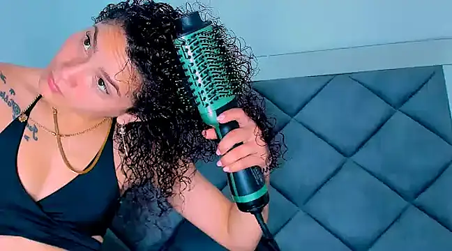 Nellyhills online show from February 2025 12:39:02 PM