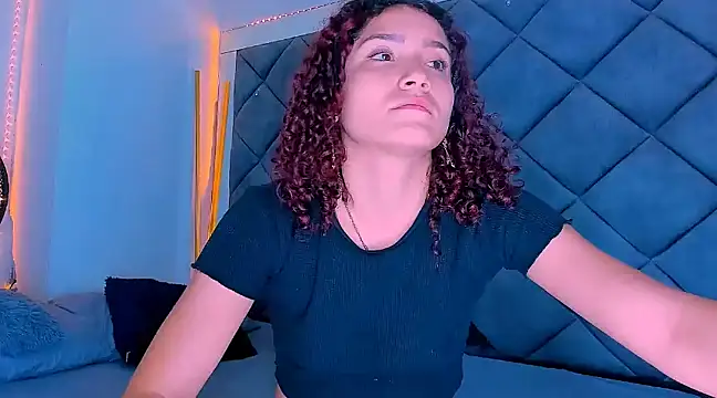 Nellyhills online show from March 2025 02:18:02 AM