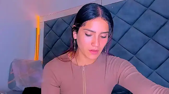 Nellyhills online show from March 2025 07:46:01 PM