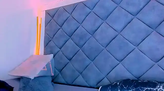 Nellyhills online show from March 2025 04:51:01 PM