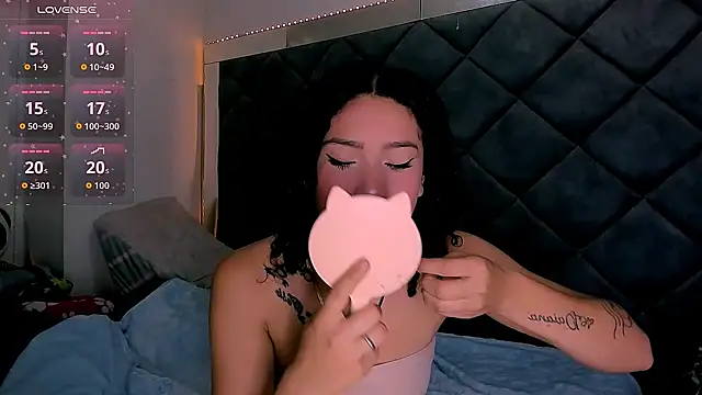 Nellyhills online show from October 2025 10:54:02 PM