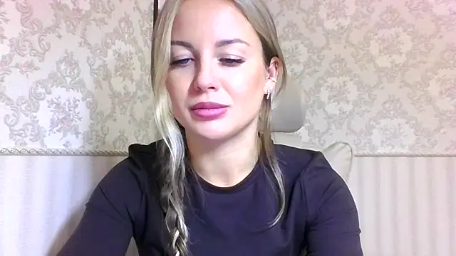 jennifer838 online show from October 2025 02:58:02 PM