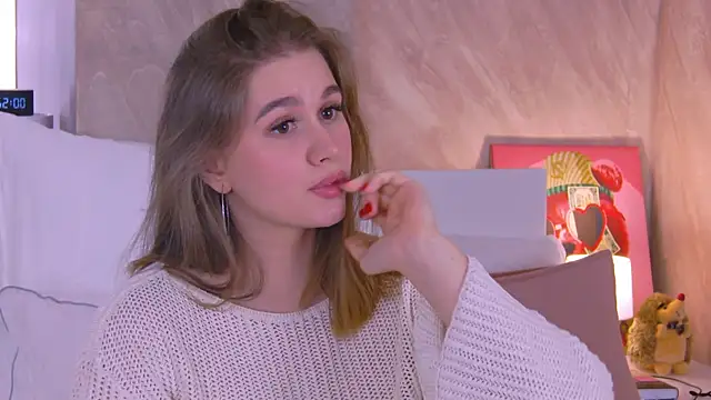 EllieHayes online show from March 2025 09:53:02 PM