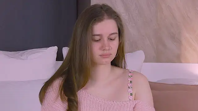 EllieHayes online show from March 2026 10:13:02 PM