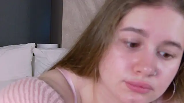 EllieHayes online show from May 2026 04:50:02 AM