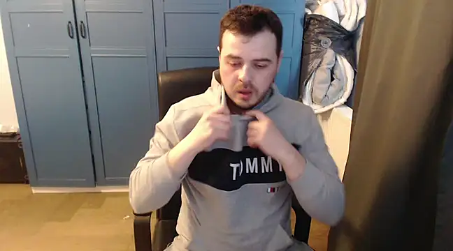 Snapshot of CuteMan33 chatting on March 2025 02:12:01 PM CuteMan33 online show from March 2025 02:12:01 PM