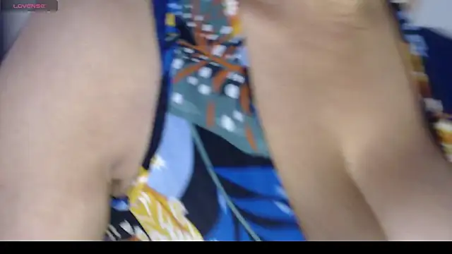 Astrid Mller online show from October 2025 12:45:01 PM