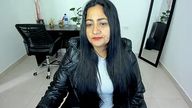 Adele Sweett online show from February 2025 01:52:02 PM