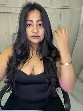 Snapshot of Adele_Sweett chatting on June 2026 10:37:02 AM Adele Sweett online show from June 2026 10:37:02 AM