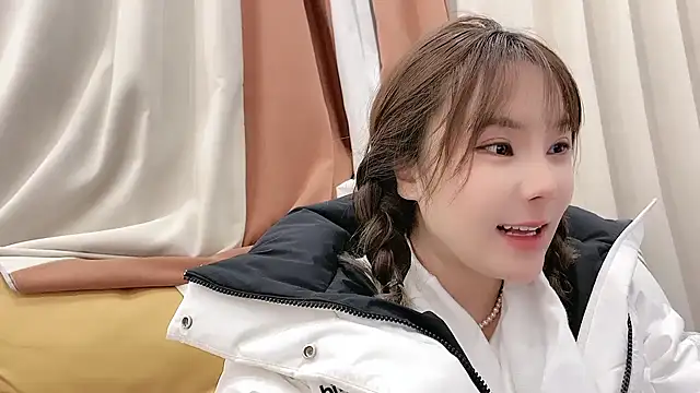 ChuChu1991 online show from January 2025 04:37:02 PM