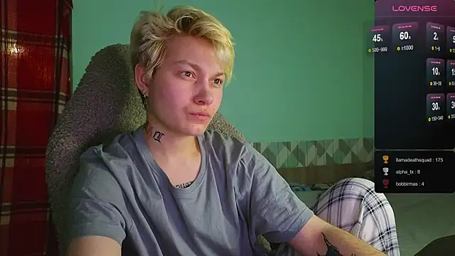 Snapshot of esajukyy chatting on December 2024 03:44:01 PM esajukyy online show from December 2024 03:44:01 PM