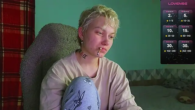 Snapshot of esajukyy chatting on January 2025 04:25:01 PM esajukyy online show from January 2025 04:25:01 PM