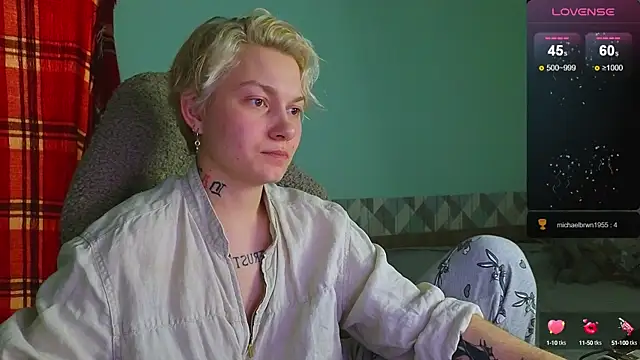 Snapshot of esajukyy chatting on January 2025 03:57:01 PM esajukyy online show from January 2025 03:57:01 PM