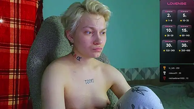 Snapshot of esajukyy chatting on January 2025 06:59:02 PM esajukyy online show from January 2025 06:59:02 PM