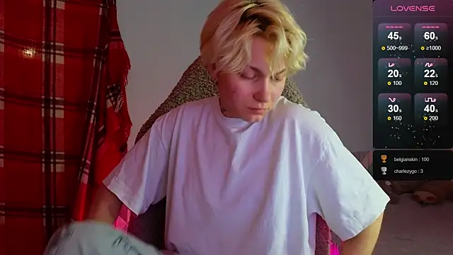 Snapshot of esajukyy chatting on February 2025 06:51:01 PM esajukyy online show from February 2025 06:51:01 PM