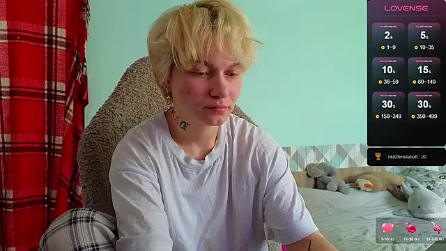 Snapshot of esajukyy chatting on February 2025 08:22:02 AM esajukyy online show from February 2025 08:22:02 AM