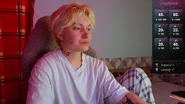 Snapshot of esajukyy chatting on March 2025 06:32:01 PM esajukyy online show from March 2025 06:32:01 PM