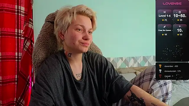 Snapshot of esajukyy chatting on March 2025 07:42:02 AM esajukyy online show from March 2025 07:42:02 AM