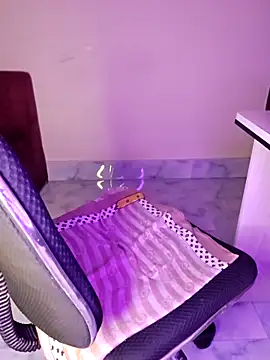 Olivia3 online show from September 2025 06:42:02 PM