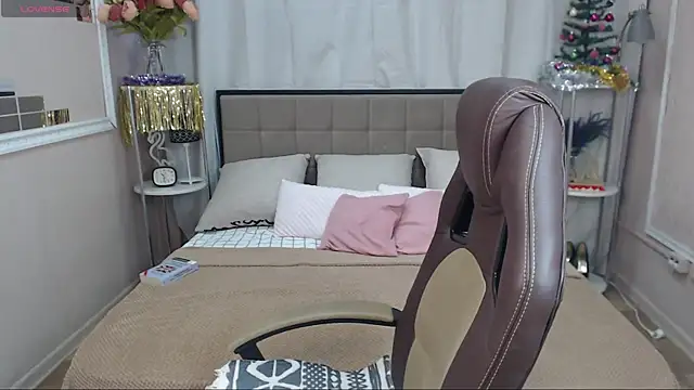 lissa voxx online show from December 2024 05:58:02 AM