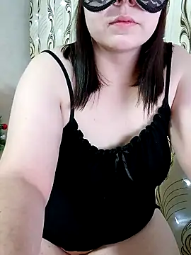 Snapshot of Miranda_Nancy chatting on December 2024 04:57:01 PM Miranda Nancy online show from December 2024 04:57:01 PM