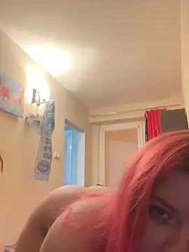 Snapshot of Llorey04 chatting on March 2026 09:50:01 PM Llorey04 online show from March 2026 09:50:01 PM