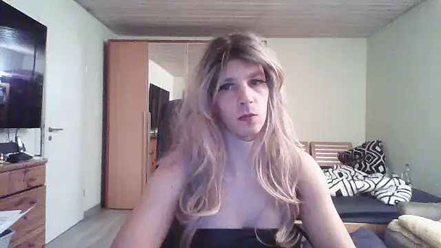 Kinky-Kristina online show from October 2025 08:39:02 PM