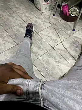 Lahcene online show from December 2025 07:20:02 PM