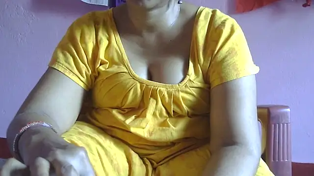 Snapshot of Suhana-sapna chatting on June 2026 09:14:01 AM Suhana-sapna online show from June 2026 09:14:01 AM