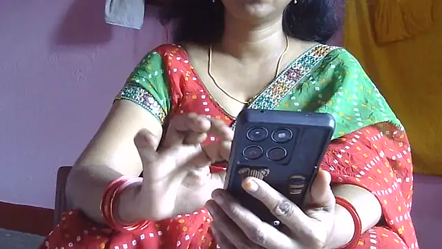 Snapshot of Suhana-sapna chatting on August 2026 09:04:01 AM Suhana-sapna online show from August 2026 09:04:01 AM