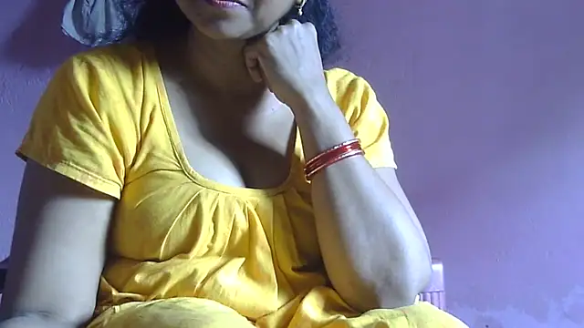 Snapshot of Suhana-sapna chatting on August 2026 05:42:02 AM Suhana-sapna online show from August 2026 05:42:02 AM