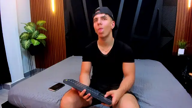 Flynn Riider online show from January 2025 05:42:02 PM