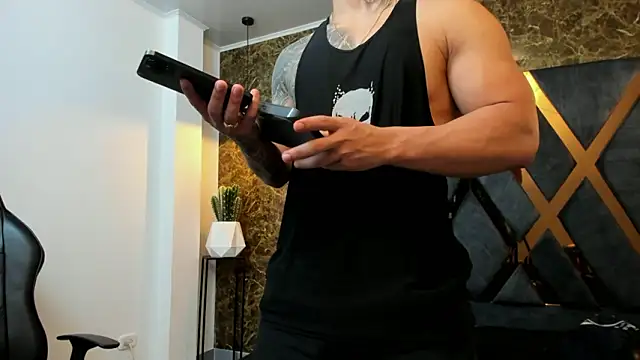 Flynn Riider online show from March 2026 12:01:01 PM