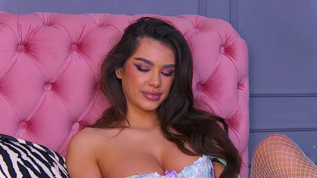 Nicole Diva online show from January 2025 01:11:01 PM