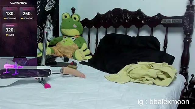 Snapshot of alexdesire chatting on February 2025 10:59:01 PM alexdesire online show from February 2025 10:59:01 PM