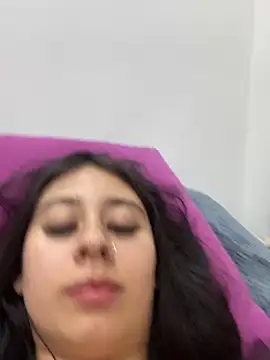 Zoee t online show from February 2025 03:33:01 AM