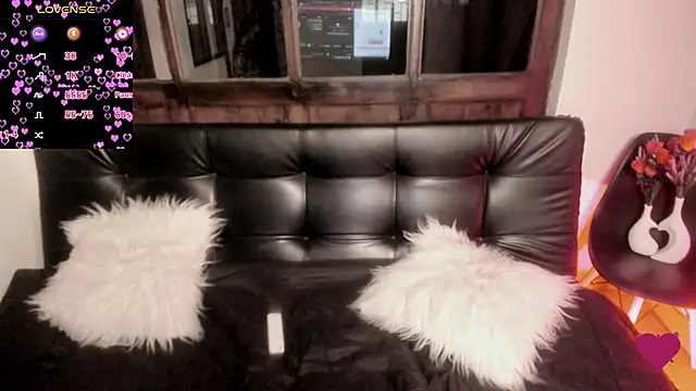 Snapshot of Aurora_Hotson chatting on February 2025 01:00:02 AM Aurora Hotson online show from February 2025 01:00:02 AM