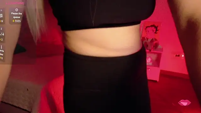 Snapshot of Aurora_Hotson chatting on November 2025 12:58:01 AM Aurora Hotson online show from November 2025 12:58:01 AM