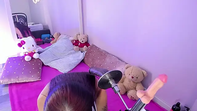 candy  monroe online show from March 2026 04:23:01 PM