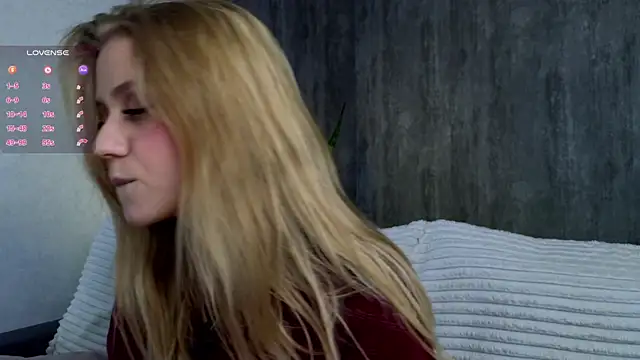 WiloneEsse online show from February 2025 04:12:01 AM