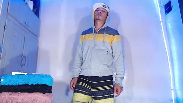 Dulce smith 1 online show from February 2025 09:31:01 PM