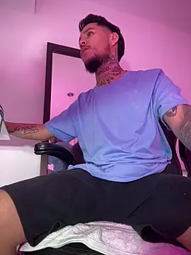 Junihn0 online show from October 2025 09:01:01 PM