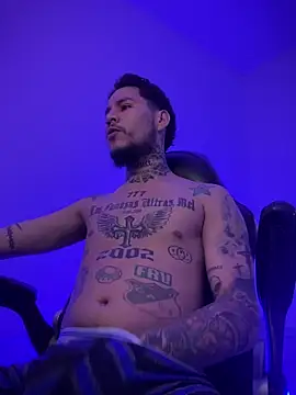 Junihn0 online show from October 2025 10:32:02 PM