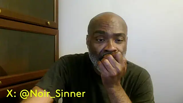 Snapshot of sinnernoir chatting on May 2026 12:05:01 AM sinnernoir online show from May 2026 12:05:01 AM