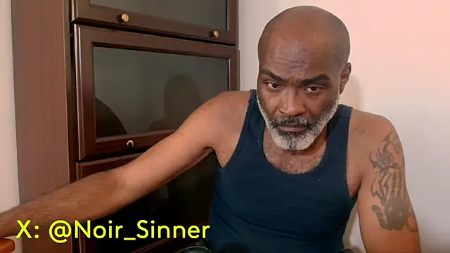 Snapshot of sinnernoir chatting on May 2026 11:33:02 PM sinnernoir online show from May 2026 11:33:02 PM